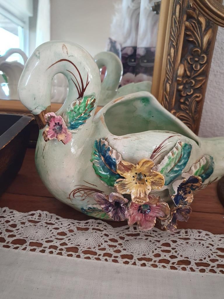 Vintage zwaan bloempot/vaas met bloemen, Antiek en Kunst, Ophalen of Verzenden