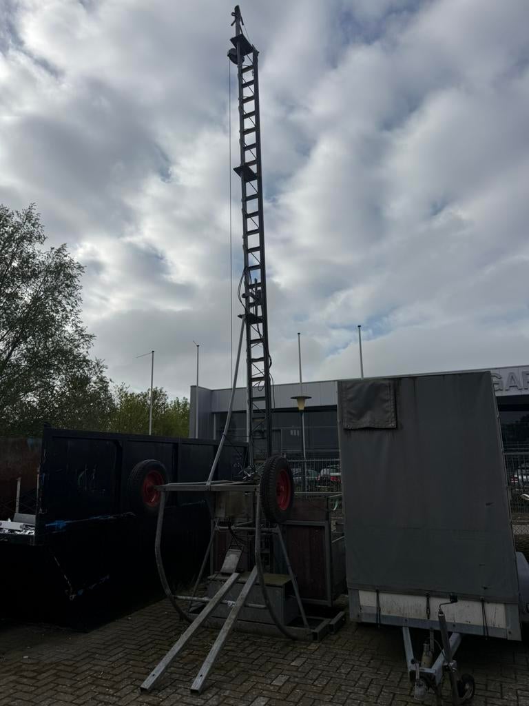 Bouwlift +- 7 meter, Ophalen, Gebruikt, Bouwlift