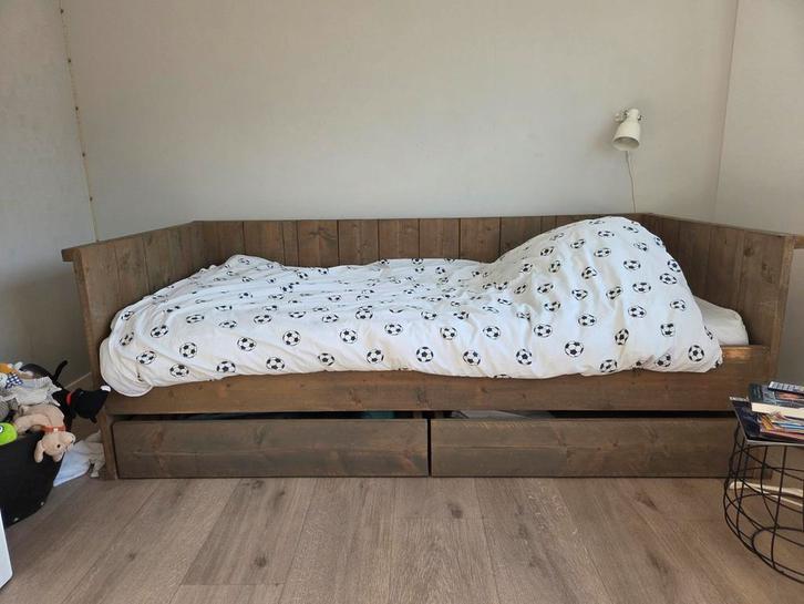 Mooi stoer steigerhouten bed 90x200 met diepe lades, Huis en Inrichting, Slaapkamer | Bedden, Zo goed als nieuw, Eenpersoons, 90 cm
