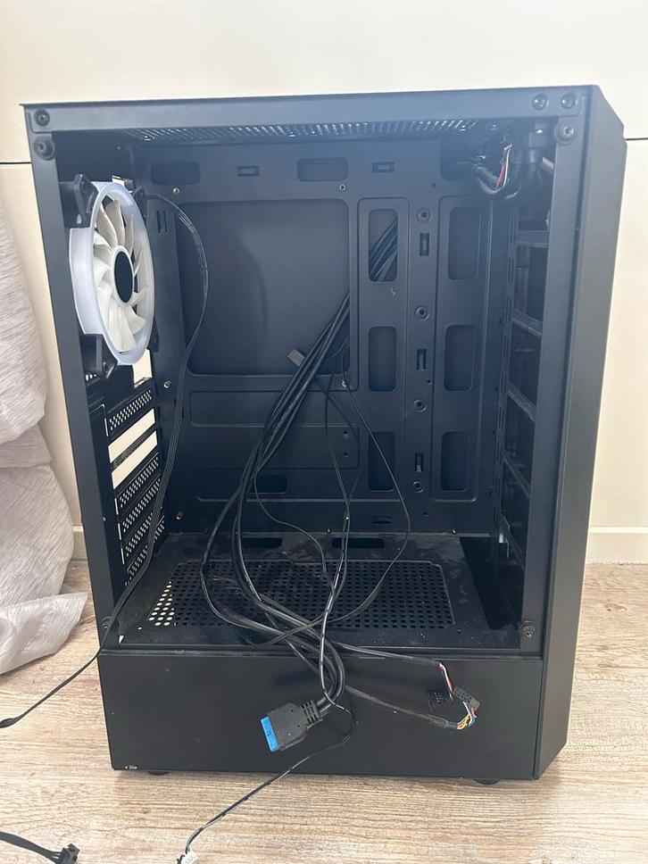 Aero Bionic PC-kast met RGB (defecten), Computers en Software, Computerbehuizingen, Gebruikt, Ophalen of Verzenden