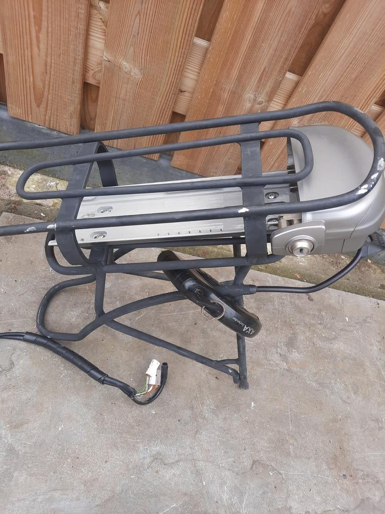 Accuslede en kabelboom met slotje en ringslot Batavus Sparta, Fietsen en Brommers, Fietsaccessoires | Bagagedragers, Ophalen of Verzenden