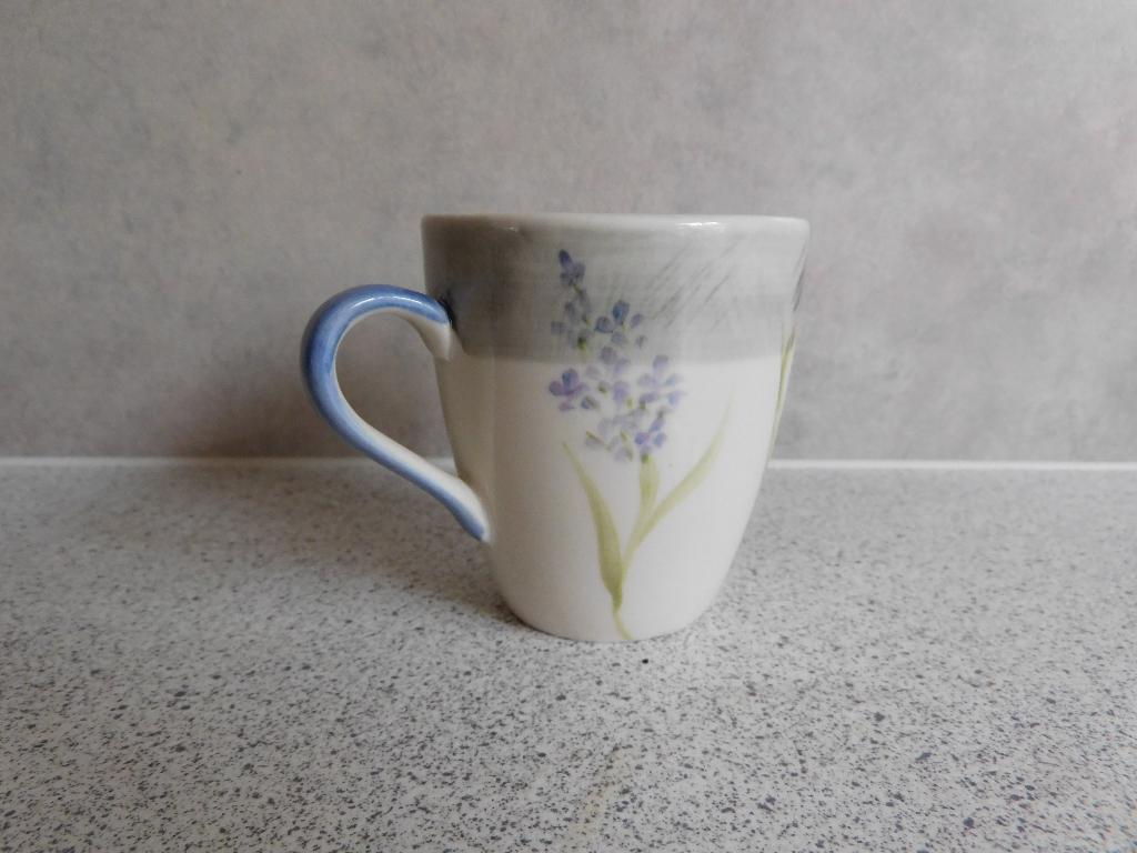 Senseo mokje Tulp Blauwe Druif Vic's Handpainted, Overige typen, Ophalen of Verzenden, Zo goed als nieuw, Overige stijlen