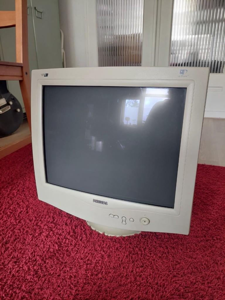 Philips 107b 17 inch CRT computer monitor, Computers en Software, Monitoren, Philips, Kantelbaar, Minder dan 1 ms, Zo goed als nieuw