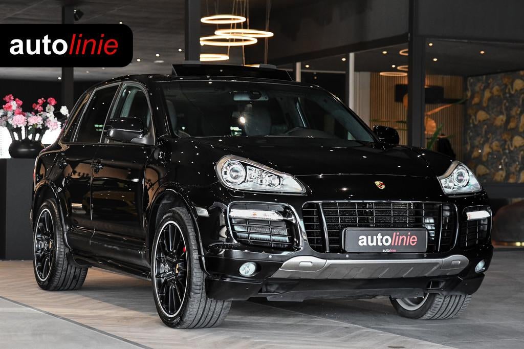 Porsche Cayenne 4.8 GTS. Pano, Luchtv, Alcantara hemel, Memo, Automaat, Cayenne, 405 pk, Zwart