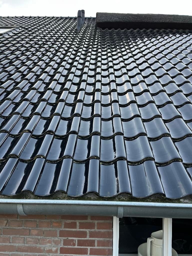140 Nieuwe Zwarte Geglazuurde Dakpannen, Doe-het-zelf en Verbouw, Ophalen, 10 tot 15 m², Steen of Klei, Zwart