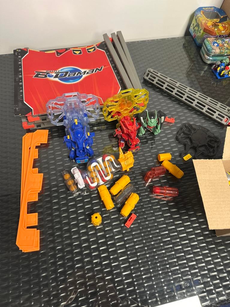 Grote partij B-Daman speelgoed met arena en figuren, Kleding | Heren, Riemen en Ceinturen, Ophalen, Gedragen