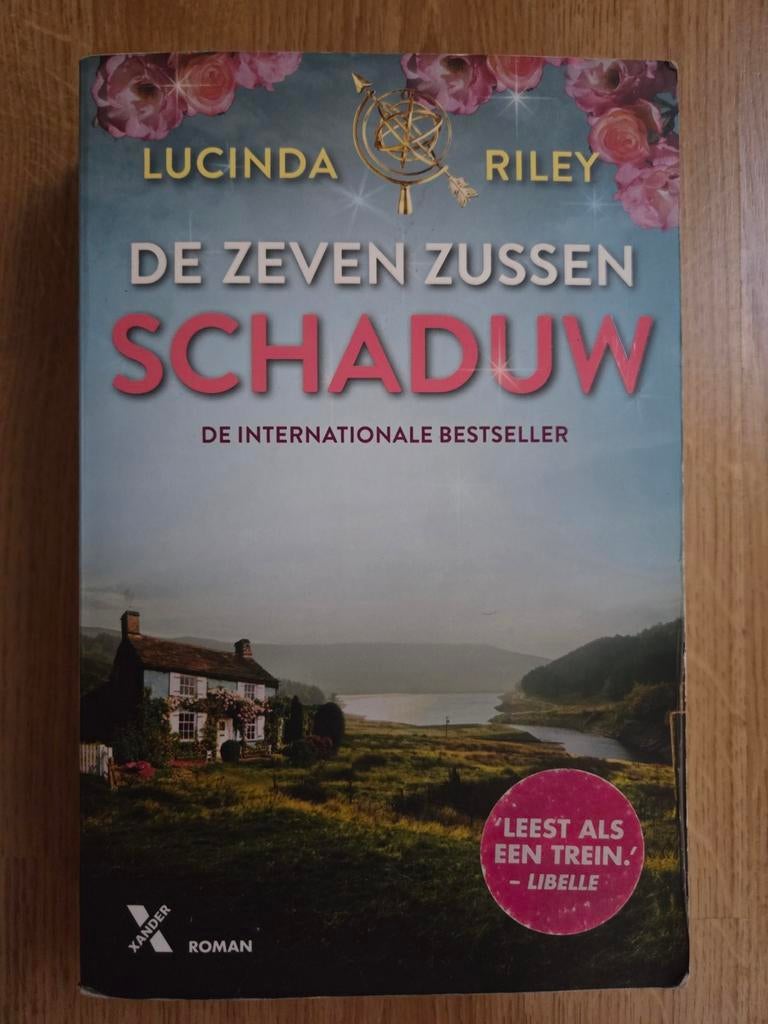 Lucinda Riley - Schaduw, Boeken, Ophalen of Verzenden, Gelezen, Lucinda Riley