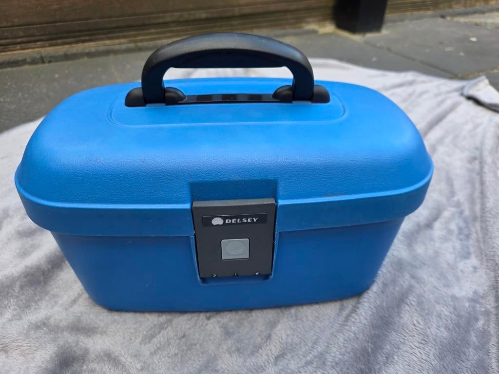 Beautycase Delsey, Sieraden, Tassen en Uiterlijk, Beautycases, Ophalen of Verzenden, Gebruikt, Blauw