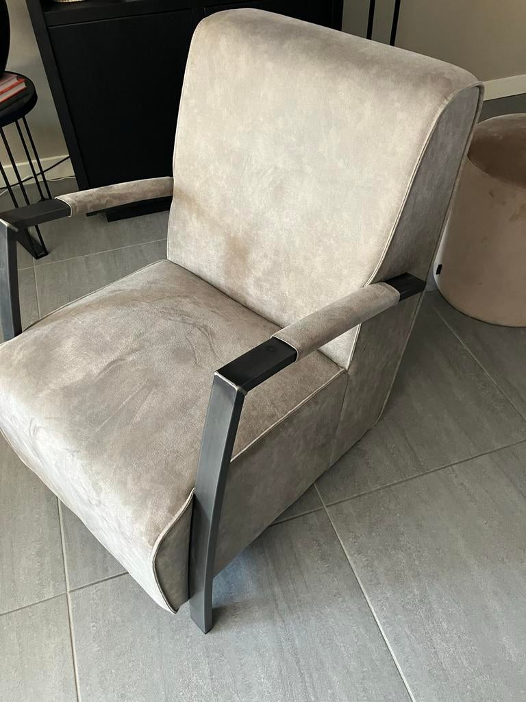 Twee fauteuil met metalen frame en microleder bekleding, Huis en Inrichting, Fauteuils, Ophalen, 75 tot 100 cm, Zo goed als nieuw