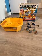 Beyblade Burst Set - Arena, 4 Beyblades, 3 Launchers, Kinderen en Baby's, Speelgoed | Overig, Ophalen of Verzenden, Gebruikt, Jongen of Meisje