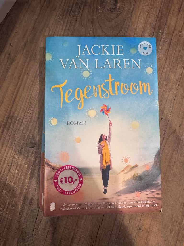6 Jacky van Laren boeken - Eilandliefde serie, Ophalen of Verzenden, Gelezen
