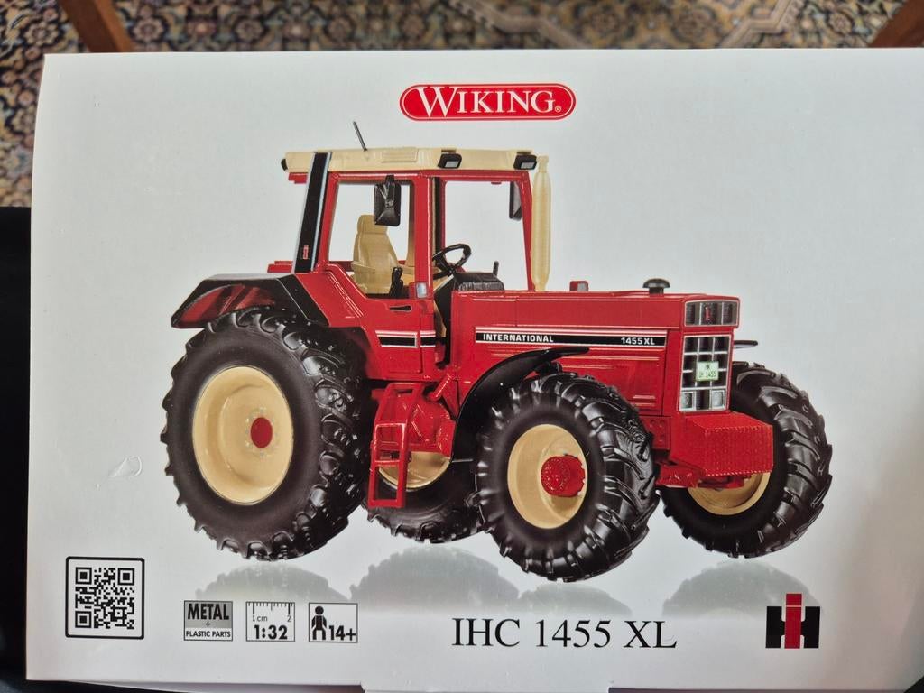 WIKING CASE IH 1455 XL EN INTERNATIONAL 1455 XL, Ophalen of Verzenden, Nieuw, Tractor of Landbouw, Overige merken