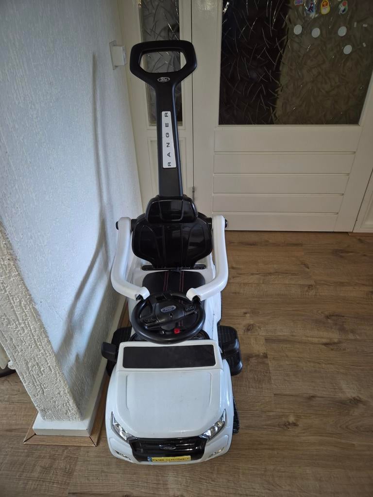 Elektrische kinderauto Ford Ranger Wildtrak met duwstang, Ophalen, Gebruikt