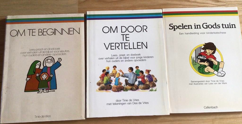 Drie vintage Bijbelse boeken, Boeken, Ophalen of Verzenden, Gelezen