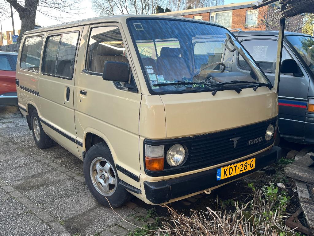 Toyota Hiace 1985 diesel milieuzone vrij, Achterwielaandrijving, Beige, Beige, Particulier