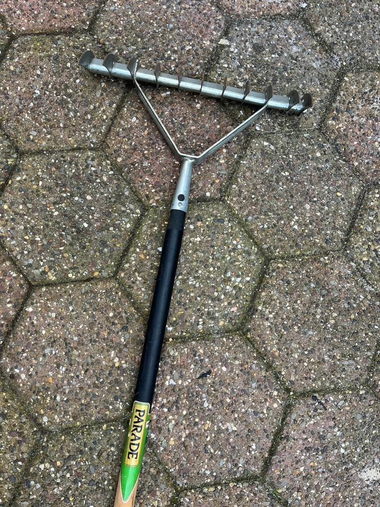 Parade Gazonbeluchter met prikrollen – goede staat, Ophalen, Gebruikt