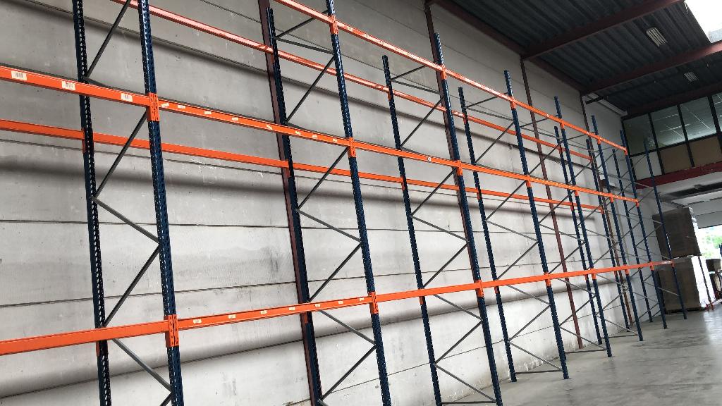 Partij nette gebruikte palletstelling Sperrin, Ophalen