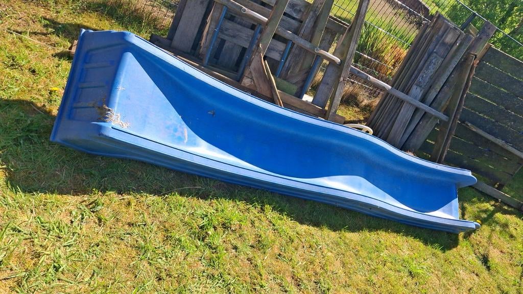 Blauwe glijbaan van ongeveer 3 meter lang, Ophalen, Gebruikt