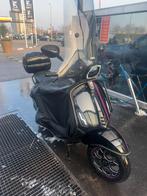 Vespa Sprint (2022) - Full Option - Glans Zwart - LEES ONDER, Fietsen en Brommers, Scooters | Vespa, Ophalen, Gebruikt, Maximaal 45 km/u