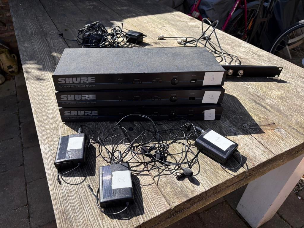 3x Shure EC4 draadloze beltpack, dasspeld mic en ontvanger, Muziek en Instrumenten, Ophalen of Verzenden, Zo goed als nieuw, Zangmicrofoon