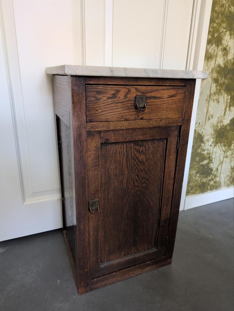 Vintage kastje, met marmeren blad, Huis en Inrichting, Slaapkamer | Nachtkastjes, Ophalen, Gebruikt, Minder dan 45 cm, 70 cm of meer