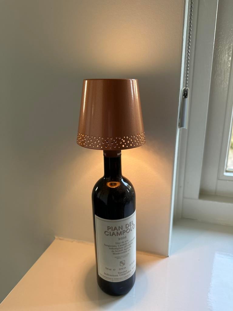 Flessenlamp met koperkleurige kap. Merk : brilo, Huis en Inrichting, Ophalen of Verzenden, Gebruikt, Minder dan 50 cm
