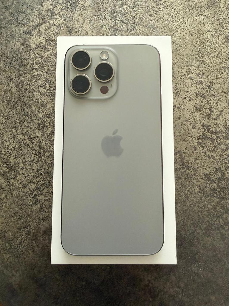 Iphone 15 pro max, Telecommunicatie, Mobiele telefoons | Apple iPhone, Zwart, IPhone 15 Pro Max, Zo goed als nieuw, Ophalen