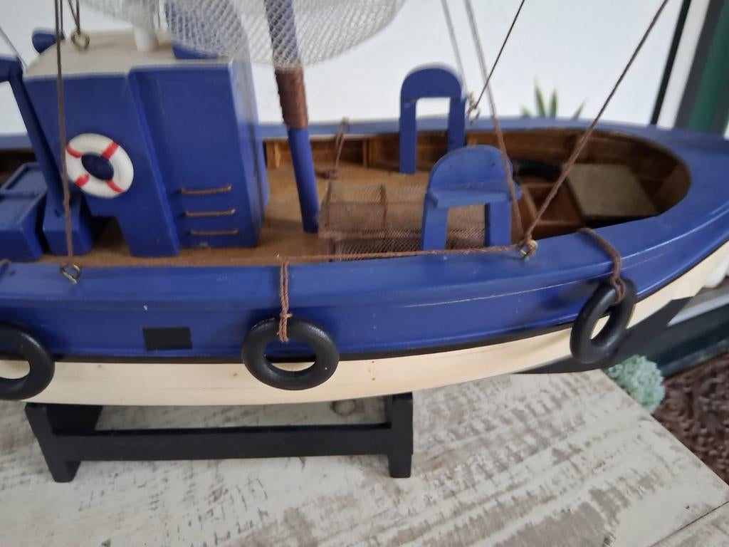 OcCre Hercules Tugboat houten scheepsmodel 1:50 · Modelsport
