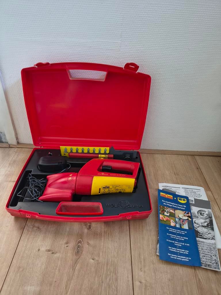 Nette accuzaag, buxuszaag, snoei mes op accu, met koffer., Onb, Minder dan 20 mm, Ophalen of Verzenden, Onb