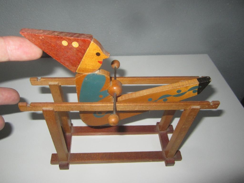 Antieke houten duikelaar/tuimelaar in stelling heel oud, Ophalen of Verzenden