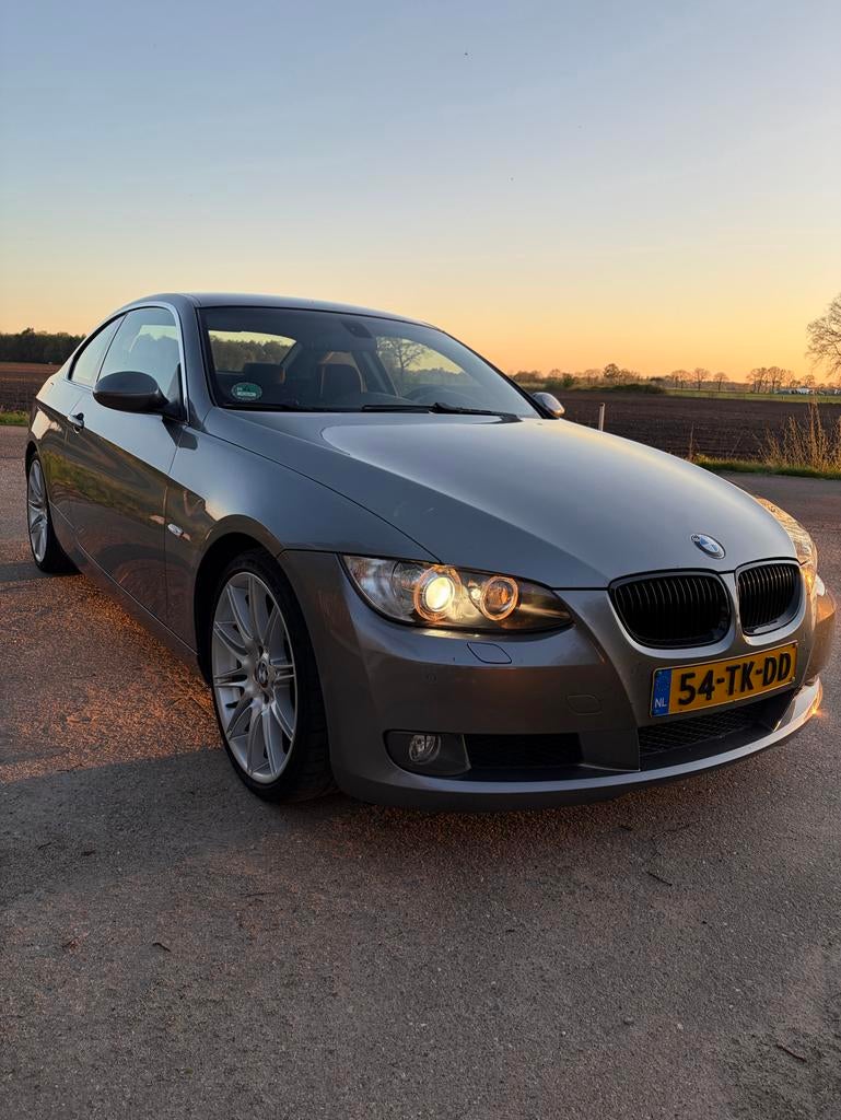 BMW 3-Serie 2.5 I 325 Coupe 2006 Grijs, Auto's, 745 kg, Achterwielaandrijving, 2497 cc, 4 stoelen