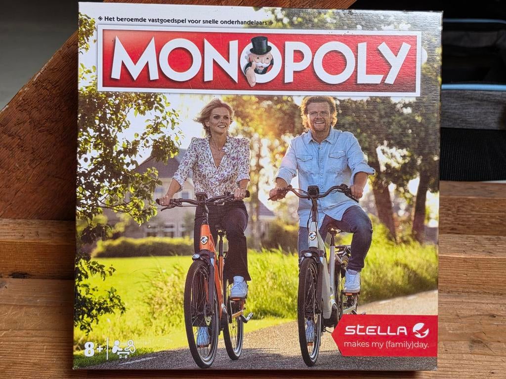 Monopoly " Stella fietsen " Nieuwstaat & compleet, Ophalen of Verzenden, Zo goed als nieuw