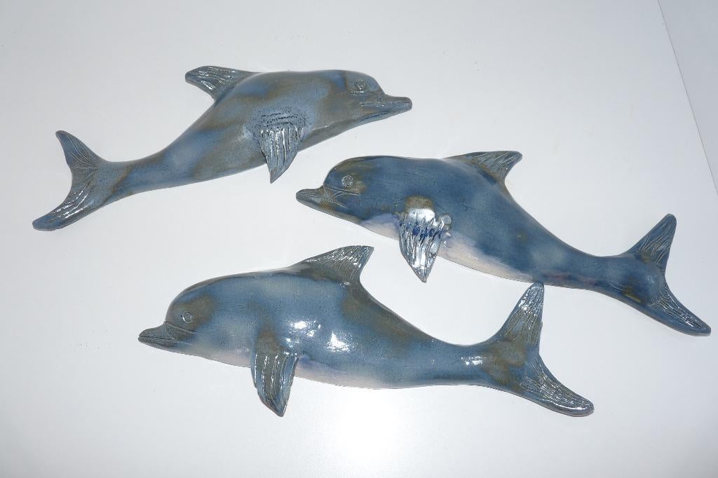 022 Handmade keramiek dolfijnen, Wandhanger, Nieuw, Steen/keramiek, Ophalen of Verzenden