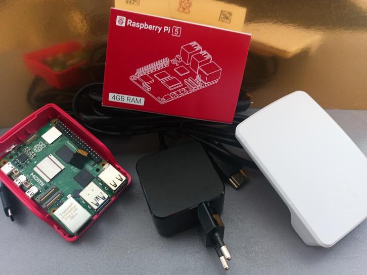 Raspberry PI 5 , 4GB (Ram ) Starters Set, Computers en Software, Moederborden, Nieuw, Overige typen, DDR4, Verzenden