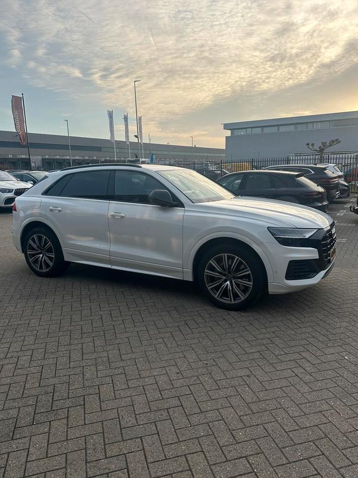 Audi Q8 55 Tfsi e Quattro 381pk Tiptronic 2021 Wit, Auto's, Audi, Particulier, Q8, Hybride Elektrisch/Benzine, Plug-in hybride
