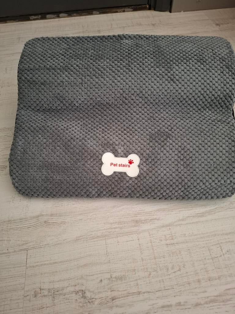 Honden 2 trees bank opstapje nieuw, Ophalen, Nieuw