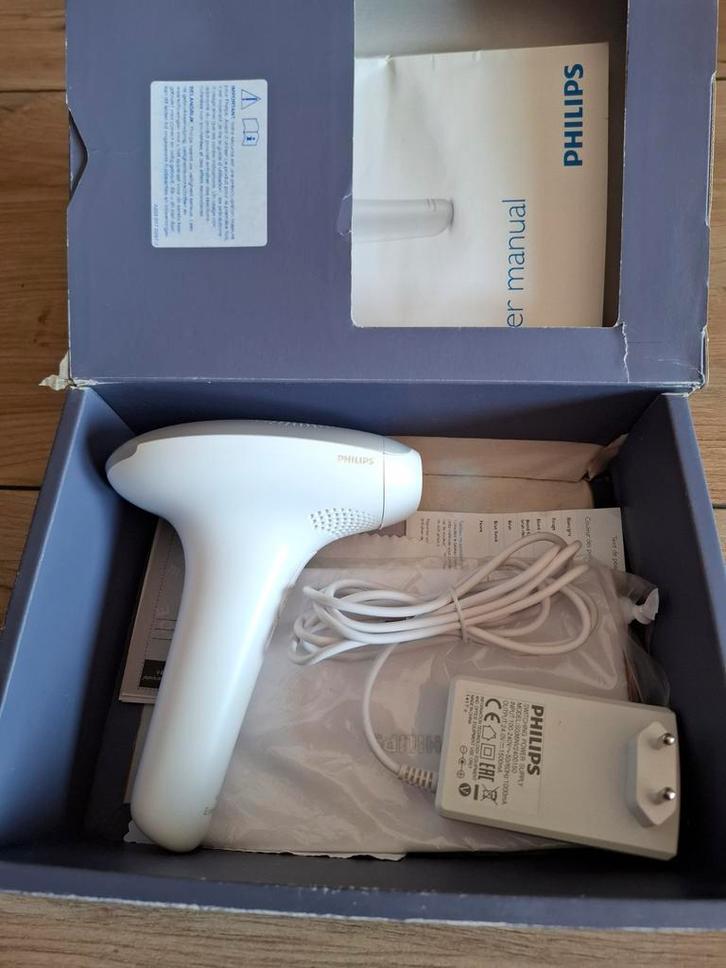 Philips Lumea Essential Plus SC1992 IPL ontharingsapparaat, Witgoed en Apparatuur, Persoonlijke-verzorgingsapparatuur, Zo goed als nieuw