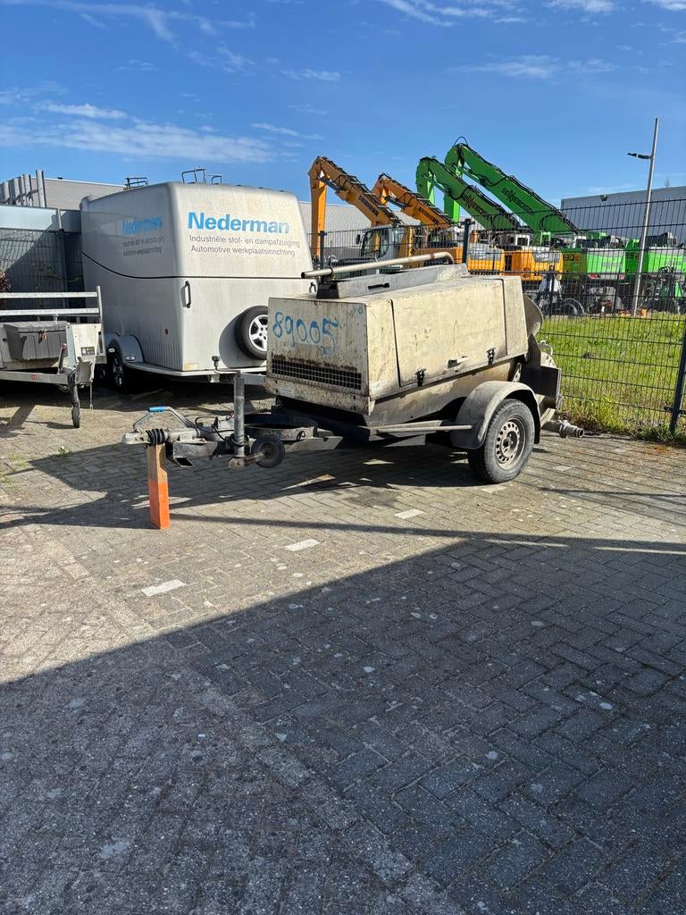 Diesel vloerenpomp, Doe-het-zelf en Verbouw, Betonmolens, Ophalen of Verzenden