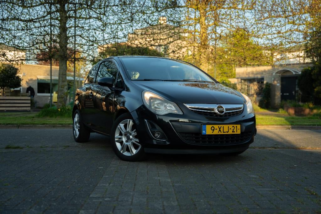 Opel Corsa 1.2 Ecoflex Blitz 83pk 2014 Zwart, Auto's, Voorwielaandrijving, 4 cilinders, Zwart, Origineel Nederlands