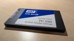 WD Blue SATA SSD 250 GB - 2,5”/7 mm behuizing, Computers en Software, Harde schijven, Intern, 250 Gb, 560/530, 2,5 inch", Zo goed als nieuw