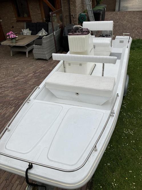 skiff sea ray sundancer 16 skiff console & visboot, Watersport en Boten, Vis- en Consoleboten, Zo goed als nieuw, 10 tot 30 pk
