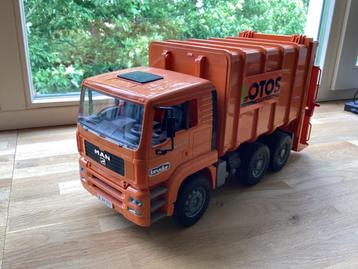 Bruder vuilniswagen beschikbaar voor biedingen