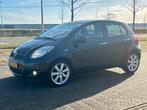Toyota Yaris 1.3 16V Vvt-i 5DR 2010 Zwart 102.483 KM!!!, 1025 kg, Stof, 40 €/maand, Zwart