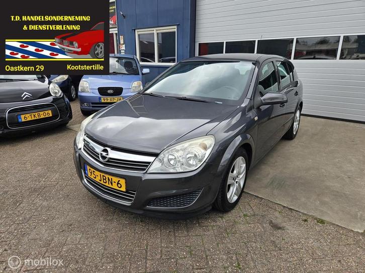 Opel Astra 1.6 Executive, Auto's, Opel, Bedrijf, Te koop, Astra, Airbags, Airconditioning, Alarm, Bluetooth, Boordcomputer, Centrale vergrendeling