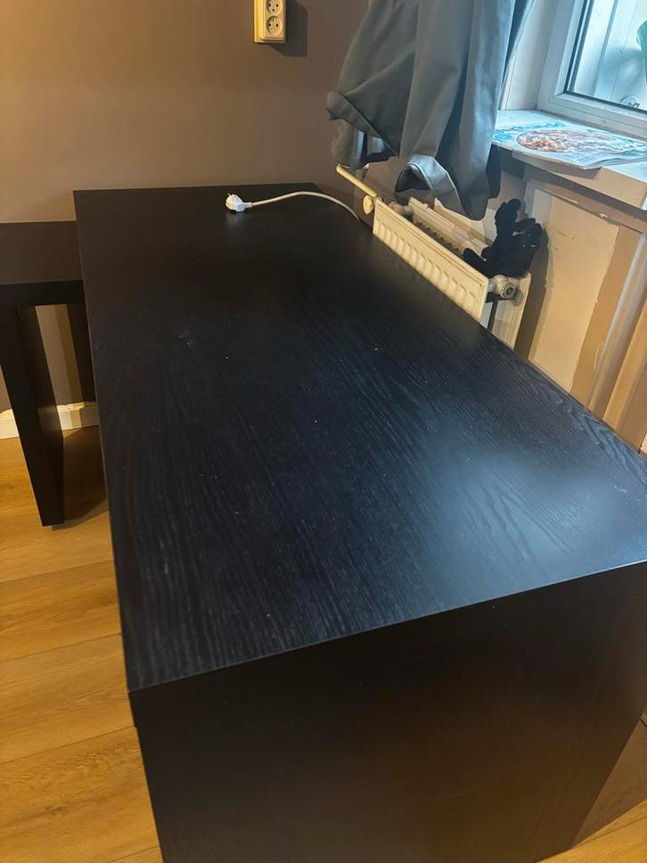 IKEA Malm bureau - uitschuifbaar - goede staat, Huis en Inrichting, Bureaus, Zo goed als nieuw, Bureau, Ophalen