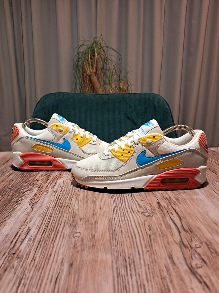 Nike Air Max 90 'University Blue' Size 37,5, Kleding | Dames, Schoenen, Zo goed als nieuw, Sneakers of Gympen, Wit, Ophalen of Verzenden