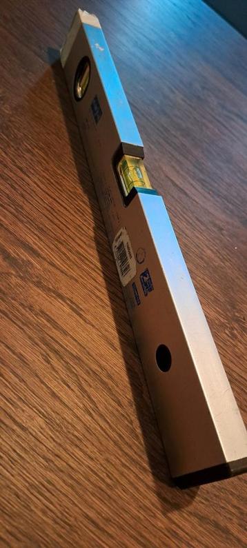 Gamma 40 cm waterpas beschikbaar voor biedingen