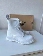 Dr Martens 1460 Mono white 39, Kleding | Dames, Schoenen, Wit, Lage of Enkellaarzen, Ophalen of Verzenden, Dr. Martens