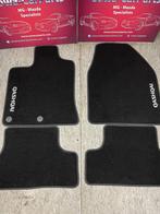 Nissan Qashqai J10 velours Matten set + logo J10 (2006-2012), Auto-onderdelen, Interieur en Bekleding, Ophalen of Verzenden, Nieuw