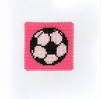 kaart met geborduurde voetbal (1412), Hobby en Vrije tijd, Kaarten | Zelfgemaakt, Ophalen of Verzenden, Nieuw, Overige thema's